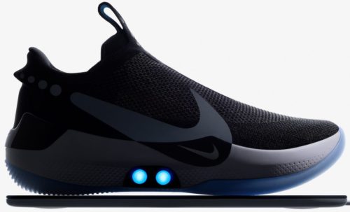 «Έξυπνα» παπούτσια «δένονται και λύνονται» μόνα τους με εντολή από κινητό τηλέφωνο