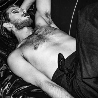 Το boylesque έσωσε την ψυχή του John Celestus