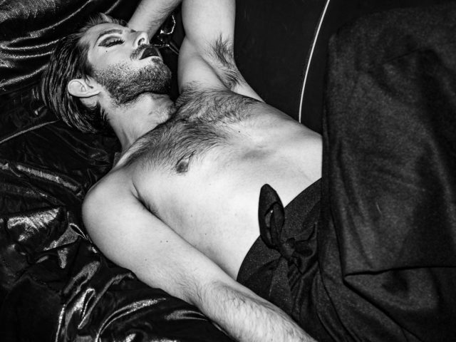 Το boylesque έσωσε την ψυχή του John Celestus