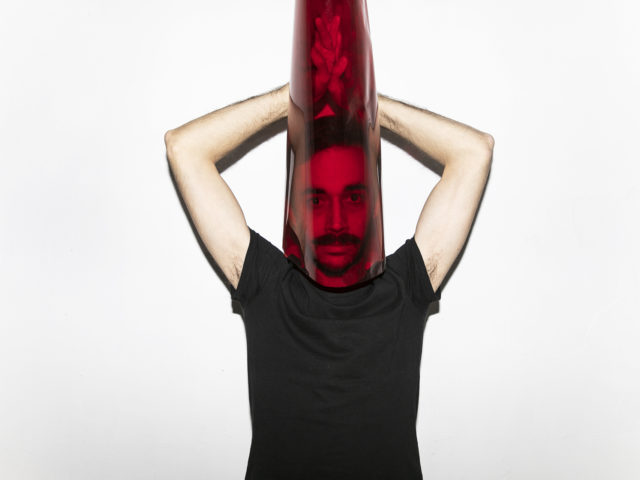 Ο Άρης Μπαλής αγαπά τον Λόφο του Στρέφη γιατί εκεί ακούγονται κελαηδίσματα πουλιών