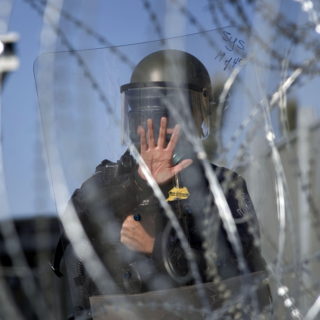 Οι ΗΠΑ ενισχύουν τις στρατιωτικές δυνάμεις τους στα σύνορα με το Μεξικό