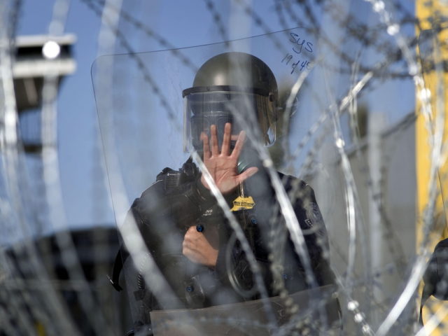 Οι ΗΠΑ ενισχύουν τις στρατιωτικές δυνάμεις τους στα σύνορα με το Μεξικό