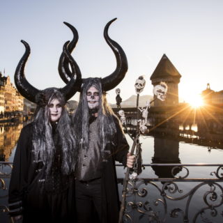 Το καρναβάλι στη Λουκέρνη ξεκινάει από τα χαράματα