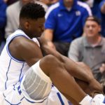 Το σκισμένο παπούτσι που βυθίζει τη μετοχή της ΝΙΚΕ [ΒΙΝΤΕΟ]