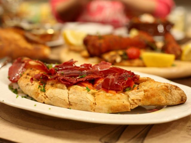 Η Λαχαναγορά έχει πλέον τα δικά της Μεζεκλίκια