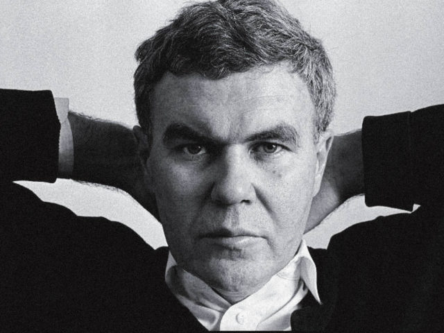 Για τι πράγμα μιλάμε όταν μιλάμε για τον Ρέιμοντ Κάρβερ