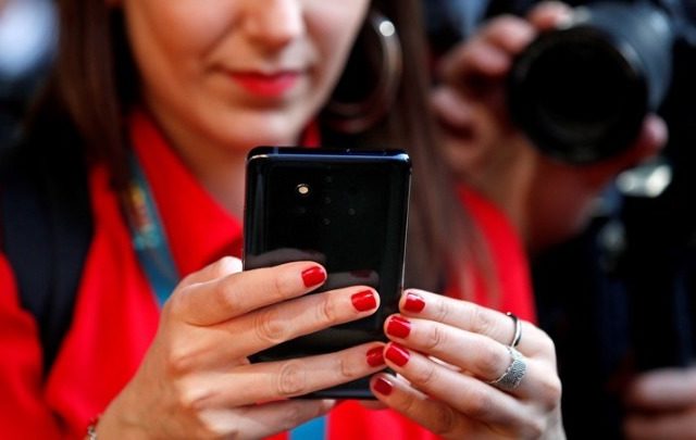 Η Nokia παρουσίασε το πρώτο τηλέφωνο με πέντε κάμερες [ΒΙΝΤΕΟ]