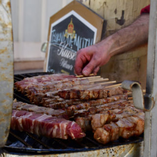 Θεσσαλονίκη: 135 τόνοι σκουπιδιών συγκεντρώθηκαν μόνο από το κέντρο της πόλης το βράδυ της Τσικνοπέμπτης