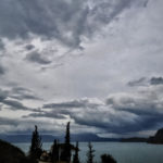 Νέο έκτακτο δελτίο της ΕΜΥ: Πού θα σημειωθούν ισχυρές καταιγίδες και μπουρίνια