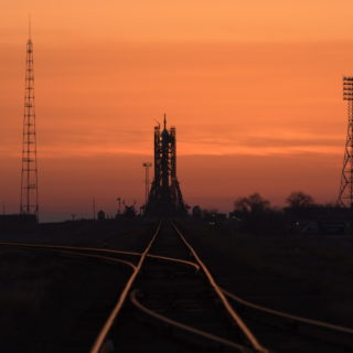 Πέντε μήνες μετά την αναγκαστική προσγείωση του Soyuz οι αστροναύτες που επέζησαν εκτοξεύονται στο Διεθνή Διαστημικό Σταθμό