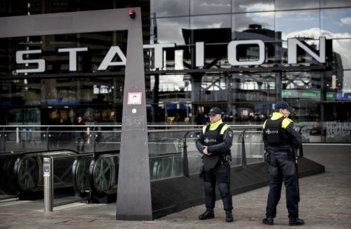 Τρεις νεκροί και εννέα τραυματίες από τους πυροβολισμούς στο τραμ της Ουτρέχτης