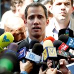 Ο Γκουαϊδό καλεί σε διαδηλώσεις και προειδοποιεί τον Μαδούρο