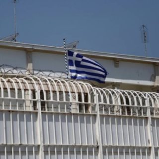 Αιματηρή συμπλοκή στο ψυχιατρείο των φυλακών Κορυδαλλού με έναν νεκρό και τραυματίες
