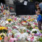 Εκατοντάδες Νεοζηλανδοί παραδίδουν τα όπλα τους στις αρχές