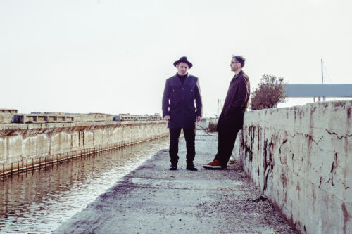 Ο Γιαν Βαν και ο Παύλος Παυλίδης έγραψαν ένα «Κακό Ποίημα»