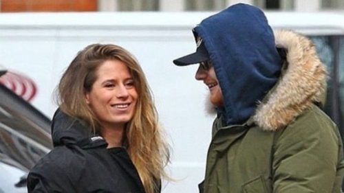 Ο Εντ Σίραν παντρεύτηκε την παιδική του φίλη