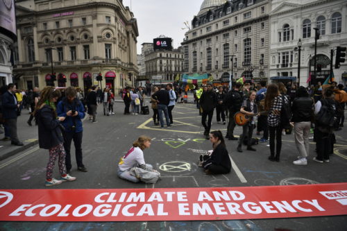 Δεύτερη ημέρα διαδηλώσεων για το κλίμα στο Λονδίνο
