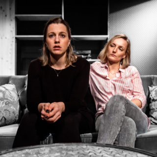 170 τετραγωνικά νεοελληνικής μεσοαστικής τάξης