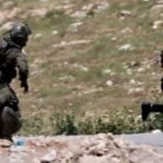 Ισραηλινοί στρατιώτες σκότωσαν παλαιστίνιο έφηβο που του είχαν δέσει τα χέρια και τα μάτια