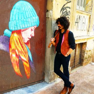 Ο Τρύφων Λάζος στο ντεμπούτο του κάνει μια «Αναφορά»