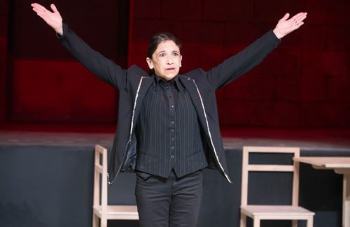 Η Κάθριν Χάντερ έρχεται στην Επίδαυρο για να ερμηνεύσει τον Προμηθέα Δεσμώτη του Αισχύλου