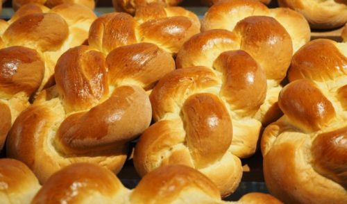 Σε ποια χώρα θα καταναλωθούν 7,5 εκατομμύρια τσουρέκια το Πάσχα;