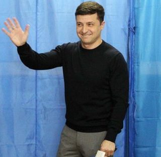 Η Ουκρανία μετά τον θρίαμβο του κωμικού Ζελένσκι στις προεδρικές εκλογές