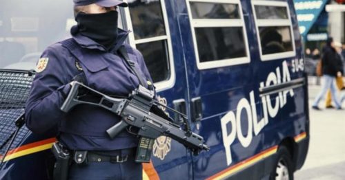 Συνελήφθη ύποπτος για ψεύτικες προειδοποιήσεις για βόμβα