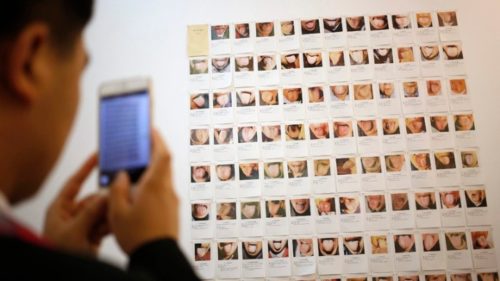 Μήπως μυρίζετε (και) με τη γλώσσα σας;