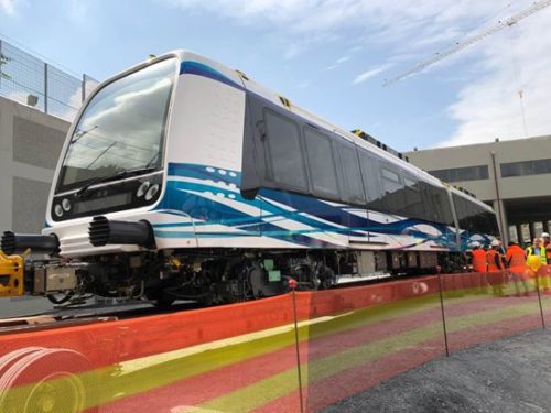 Στις ράγες στο αμαξοστάσιο της Πυλαίας ο πρώτος συρμός του Μετρό της Θεσσαλονίκης