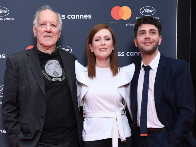 Tι είπαν η Τζουλιάν Μουρ, ο Βέρνερ Χέρτζογκ κι ο Ξαβιέ Ντολάν στη συζήτηση για το σινεμά που διοργάνωσε η Mastercard στις Κάννες;