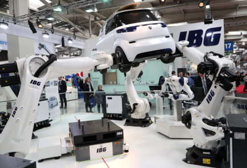 Τα ρομπότ θα πάρουν τη θέση 20 εκατομμυρίων εργαζομένων στη βιομηχανία έως το 2030