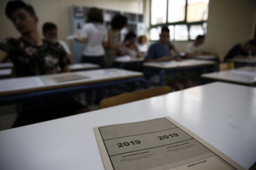 Βατά τα θέματα της Ιστορίας, μέτριας δυσκολίας σε Φυσική και ΑΕΠΠ