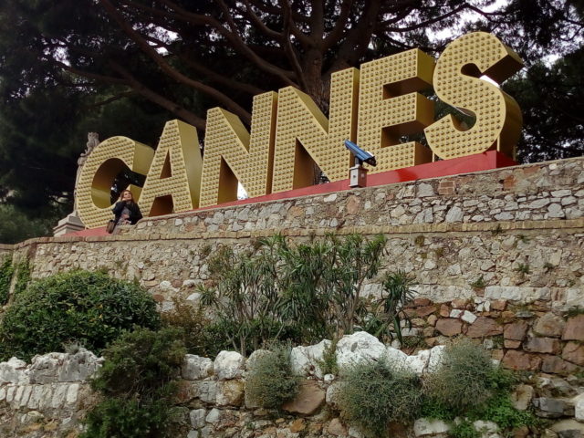 Κόκκινο χαλί, διάσημοι και μια πόλη καρτ-ποστάλ:  Πρώτη φορά στο Φεστιβάλ των Καννών…