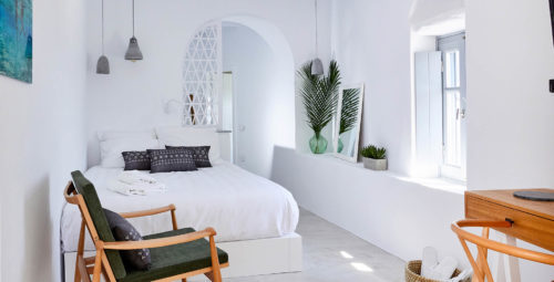 Το Living Theros δημιουργήθηκε από έρωτα για το μοναδικό νησί της Τήνου