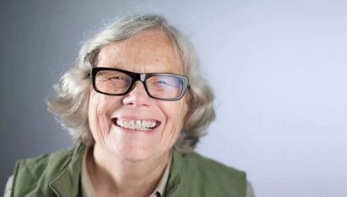 Η 82χρονη Σου Φίνλεϊ, η παλαιότερη γυναίκα εργαζόμενη της NASA, συνεχίζει να κοιτά τ’ άστρα