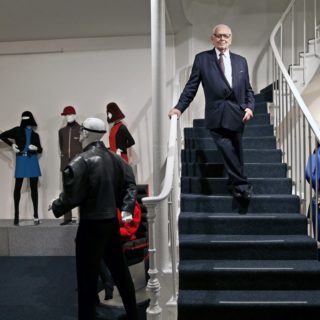 Μια φουτουριστική έκθεση αφιερωμένη στον Pierre Cardin