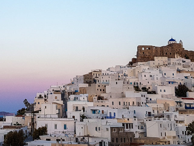 Αν πας στην Αστυπάλαια, μη τυχόν και δεν ανέβεις μια βόλτα στο κάστρο