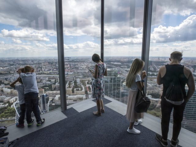 Αυτή είναι η θέα από το υψηλότερο εργοστάσιο σοκολάτας στον κόσμο