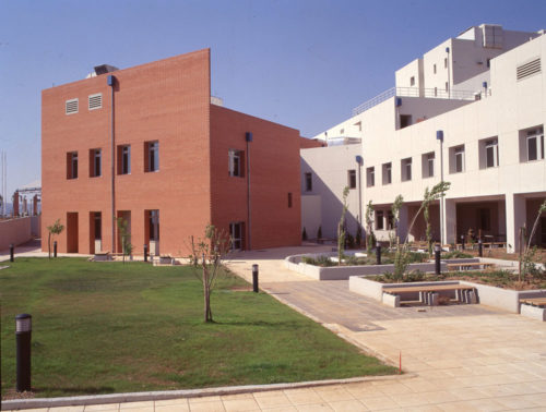 Διέφυγε τον κίνδυνο η γυναίκα που δέχθηκε επίθεση με τσεκούρι από τον σύζυγό της