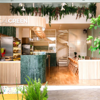 Το Local Green είναι μια πράσινη όαση στο κέντρο της Αθήνας και κάτι παραπάνω από ένα salad bar