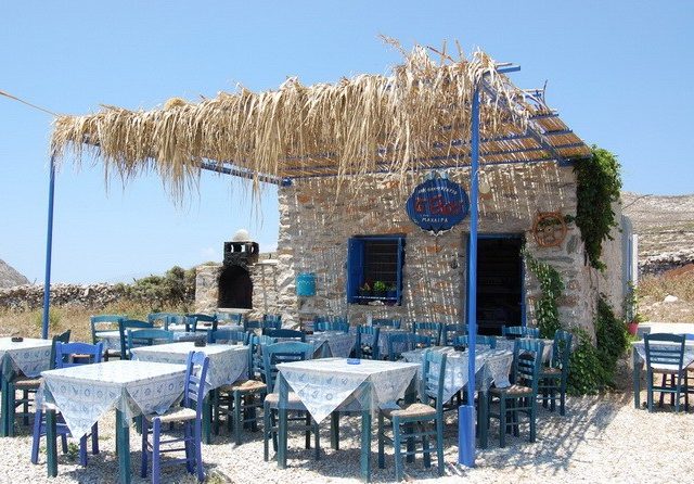 Αν βρεθείς στην Αμοργό, να δειπνήσεις κάτω απ’ τ’ αστέρια στον Ασφοντυλίτη