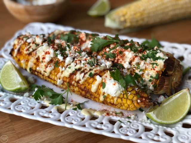 Σου έχουμε μια τέλεια καλοκαιρινή συνταγή για καλαμπόκια στον φούρνο