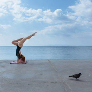 Όλοι οι λόγοι για να δοκιμάσεις yoga στη φύση