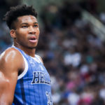 Τραυματίστηκε στον καρπό ο Giannis – Εύκολο το πέρασμα των Μπακς από το Σικάγο