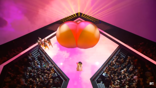 Ήταν αυτή η πιο εντυπωσιακή εμφάνιση των φετινών MTV VMAs;