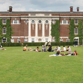 Τέλος τα χάμπουργκερ και οι μακαρονάδες μπολονέζ για τους φοιτητές του Πανεπιστημίου Γκόλντμιθς