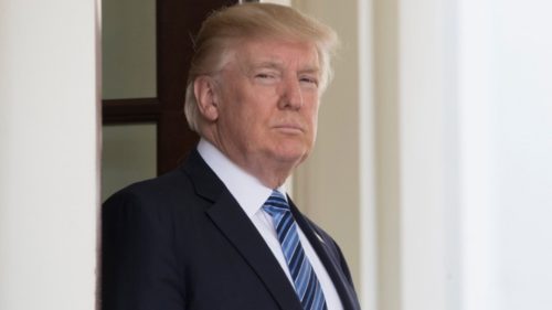 Τραμπ και Μαδούρο μιλούν για επαφές ανάμεσα στις κυβερνήσεις τους