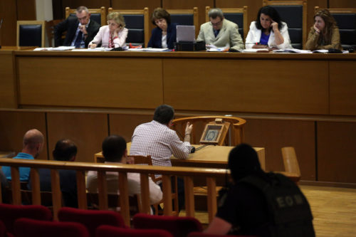 Δίκη της Χρυσής Αυγής: Απολογήθηκαν τρεις από τις κατηγορούμενες γυναίκες