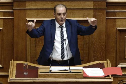 Κυριάκος Βελόπουλος: «Δεν πιστεύω ότι ο υπουργός Προστασίας του Πολίτη θα παραβιάσει συνειδητά το νόμο. Αν το εννοεί, πρέπει να παραιτηθεί»